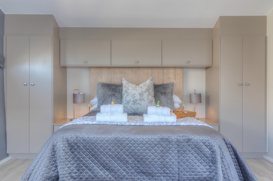 To Let 2 Bedroom Property for Rent in Paardevlei Western Cape